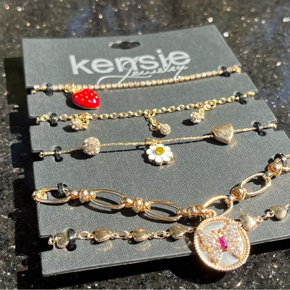 Women’s gold jewelry